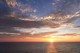 Matinée d'été scandinave en mer | Panorama enchanteur du Skagerrak sur Dylan Winter Visuals