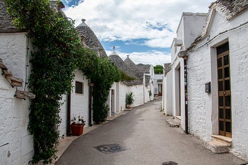 Trulli cottages in Alberolbello, Italy