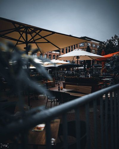 de terrassen zijn er weer met het mooie weer