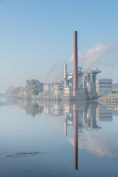 Fabriek Croda langs de IJssel van Remco-Daniël Gielen Photography