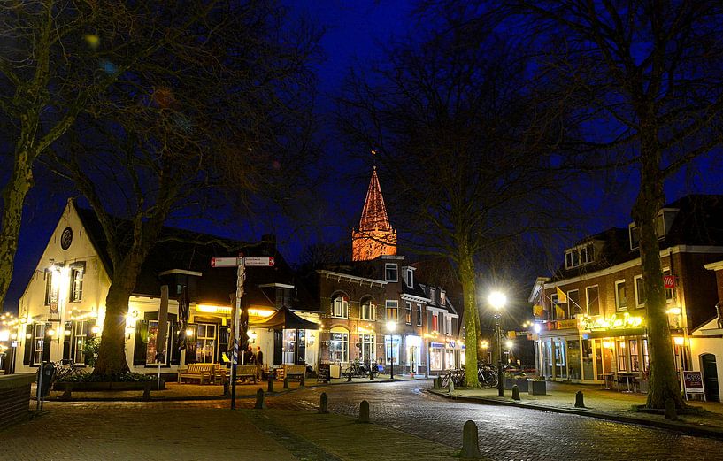 Het Plein in het Oude Dorp in Houten. by Margreet van Beusichem