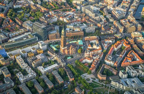 Luchtfoto van Hamburg Michel van Patrice von Collani