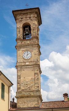 Glockenhähne in Borghetto im Piemont, Italien von Joost Adriaanse