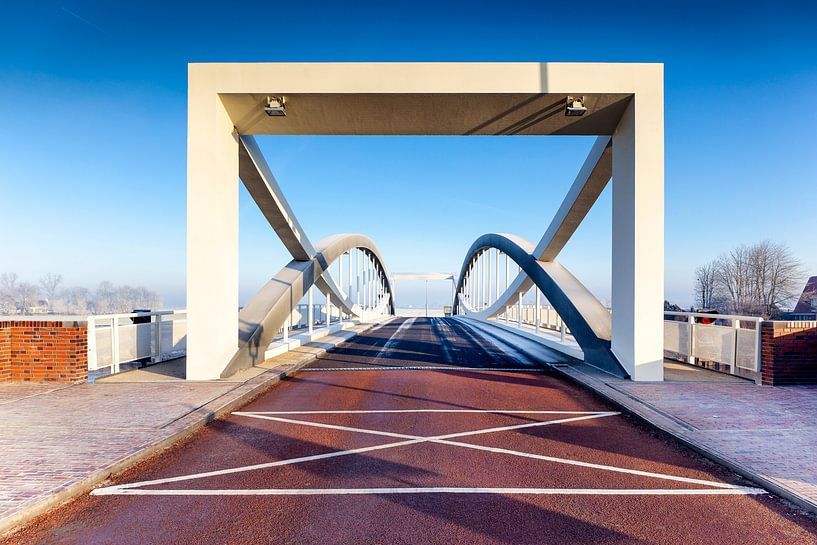 Lifting bridge at Dorkwerd, in the province of Groningen by Evert Jan Luchies