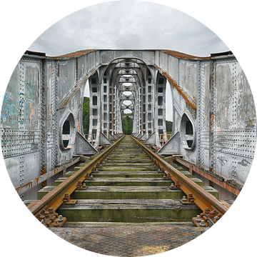 De oude spoorwegbrug - Verloren plaatsen van Rolf Schnepp