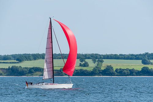 Zeilboot op de Oostzee bij Eckernförde