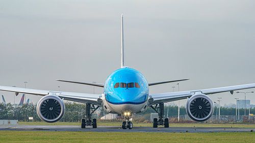 KLM Boeing 787-10 Dreamliner passenger aircraft. by Jaap van den Berg