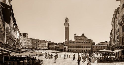 Piazza del Campo by Teun Ruijters