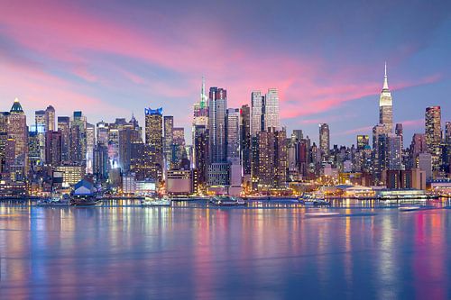 Skyline van Midtown Manhattan bij zonsondergang, New York City, VS