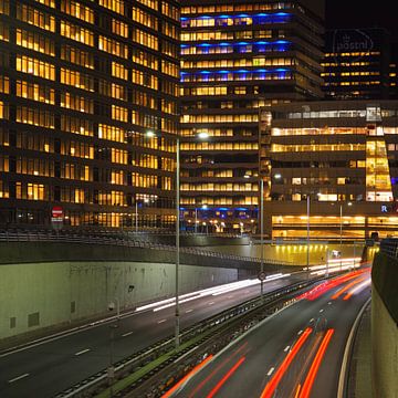 View on The Hague offices and freeway by night sur Georges Hoeberechts