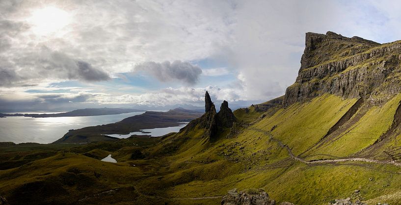Panorama des Old Man of Storr auf der Isle of Skye in Schottland von Laura Krol