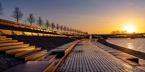 Gouden zonsopkomst Lentse Warande