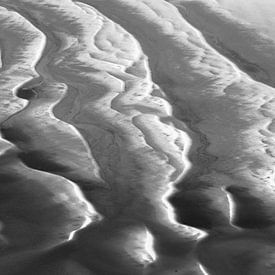 Zandplaten in Westerschelde bij laagwater van Sky Pictures Fotografie