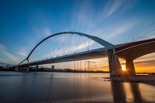 De Oversteek tijdens de zonsondergang van Daniëlle Langelaar Photography