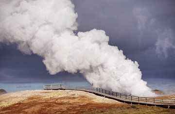 Source géothermique de Gunnuhver sur la péninsule de Reykjanes en Islande sur mekke