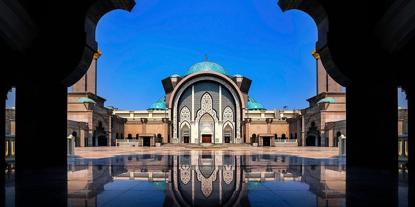 Magnifique mosquée à Kuala Lumpur par Roy Poots