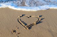 Herz gemalt in den Strandsand an der Ostsee von MPfoto71 Miniaturansicht