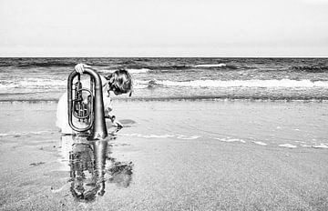 Tuba Waves sur Hans Vink