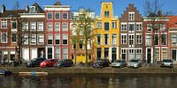 Kleurige Grachtenhuizen in Leiden van Georges Hoeberechts thumbnail