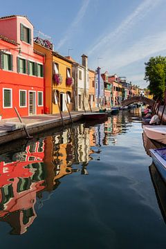 Kleurrijk vissershuisjes Burano | Reisfotografie | Lagune van Venetië, Italië van Tine Depré