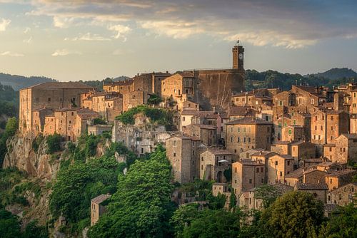 Gouden Uur Magie boven Sorano Middeleeuws Dorp in Toscane