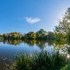 L'étang des cygnes dans le parc du château de Putbus sur GH Foto & Artdesign