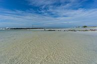 USA, Florida, Crystal clear turquoise water at honeymoon island by adventure-photos thumbnail
