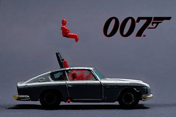 James bond 007 Aston Martin van Humphry Jacobs