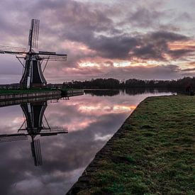 Sonnenuntergang bei der Windmühle 'De Helper von Lea Wever