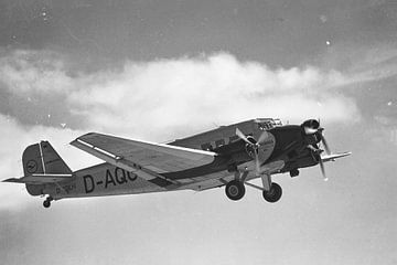 Junkers Ju 52/3m in black and white