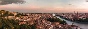  Verona - Skyline in der Abenddämmerung