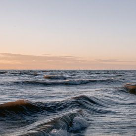Wellen bei Sonnenuntergang von Danielle Bosschaart