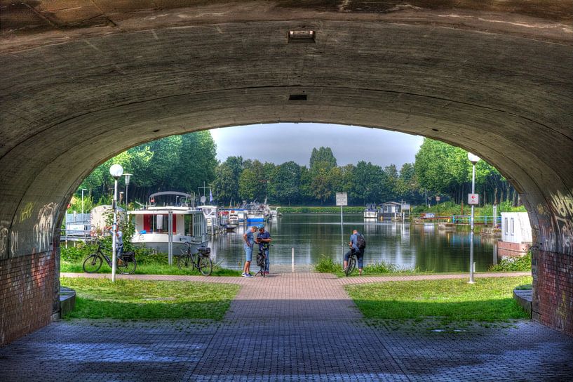 Sortie de l'écluse par Edgar Schermaul
