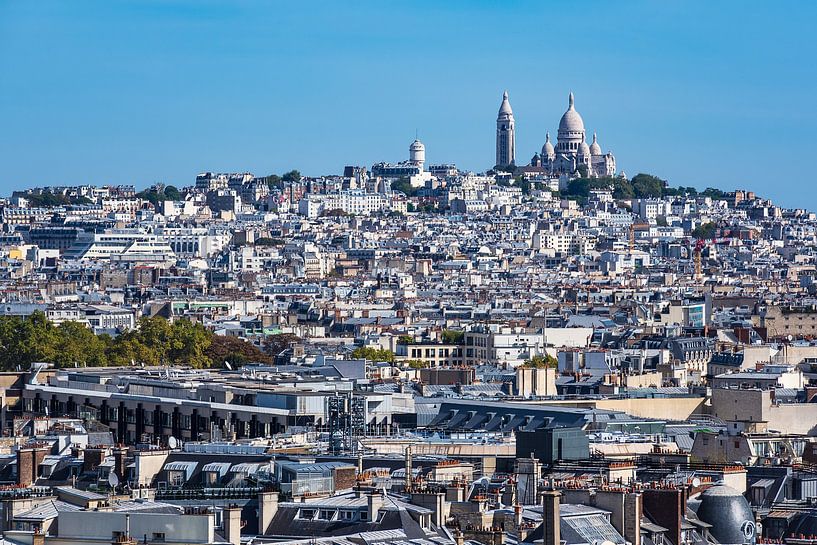 Blick auf die Basilika Sacre-Coeur in Paris, Frankreich van Rico Ködder