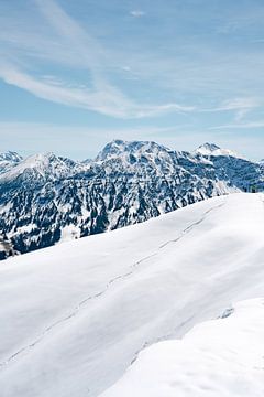 Winterlicher Blick auf das Gaishorn in Tirol von Leo Schindzielorz