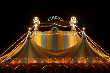 Circus in de nacht