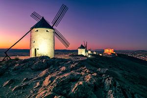 Sonnenuntergang über den Windmühlen von Consuegra - Spanien