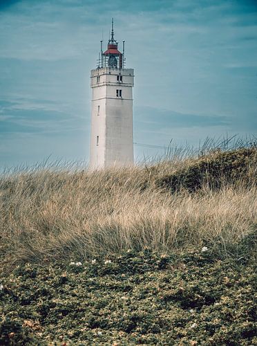 De vuurtoren op de heuvel.