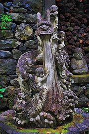 Statue de dragon chinois avec enfants Madeira