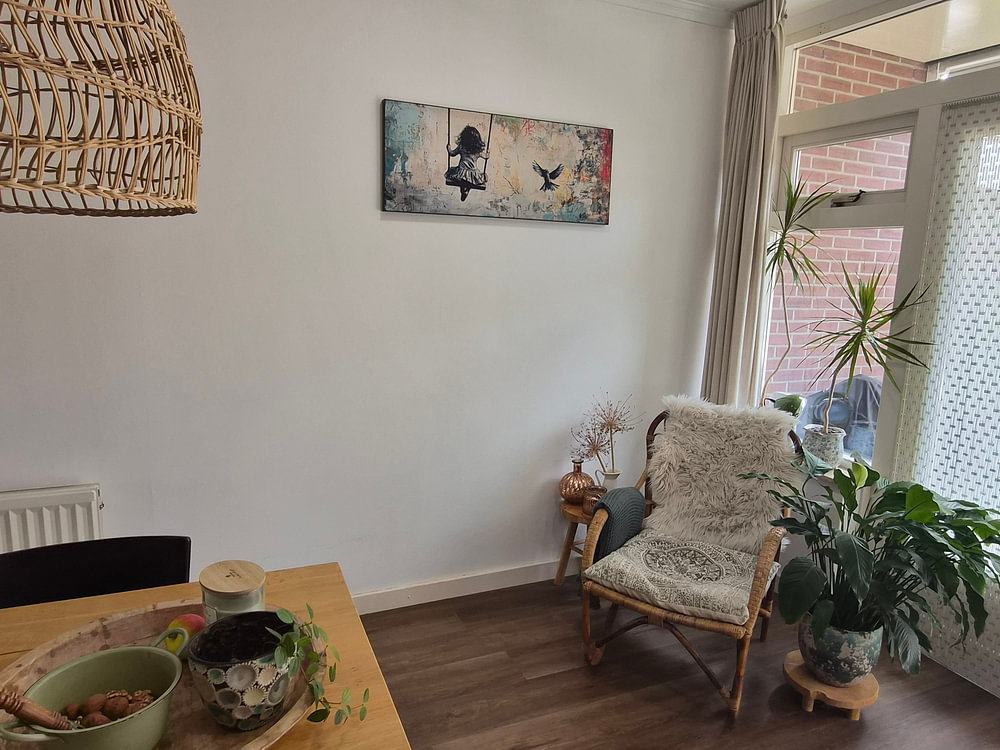Liberty and Bird, by Eye catching paintings