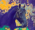 paard paarse bloesem van Kim van Beveren thumbnail
