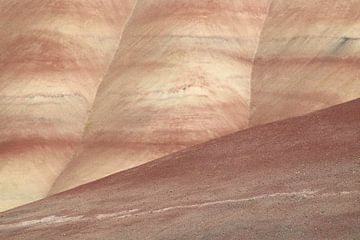 Painted Hills in the John Day Fossil Beds National Monument at Mitchell City, Wheeler County, Northe von Frank Fichtmüller