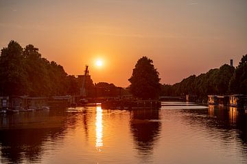 Magischer Sonnenuntergang in Utrecht von John Ozguc