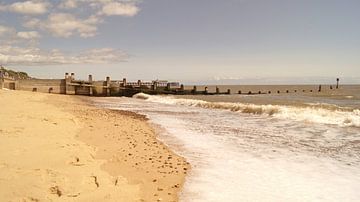 Southwold Beach is een bezoek waard, en niet alleen voor de vuurtoren. van Babetts Bildergalerie