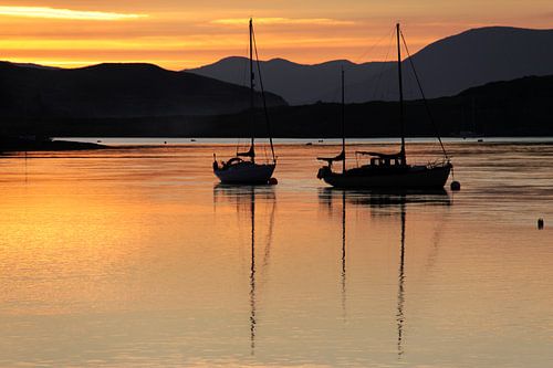 Zeilboten in Ardmucknish Bay bij Oban