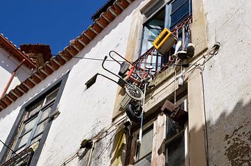 Franse balkons in Portugal van Charley Aimée