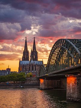 Sonnenuntergang in Köln von Mustafa Kurnaz