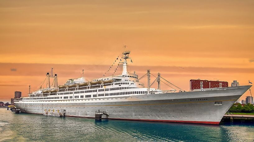 S.S.Rotterdam at rest by Dick Meijdam