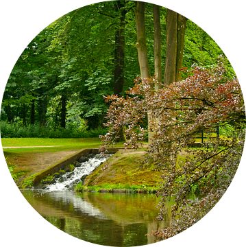 Waterval in slotgracht
