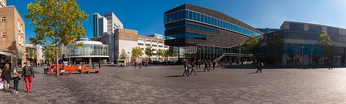 Gemeentehuis Almere Stad  in panorama.